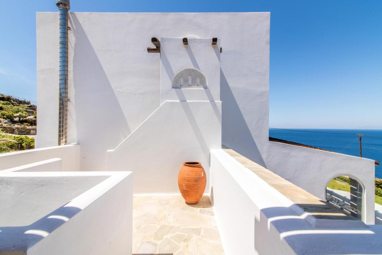 Sail Inn Agios Romanos Exterior foto