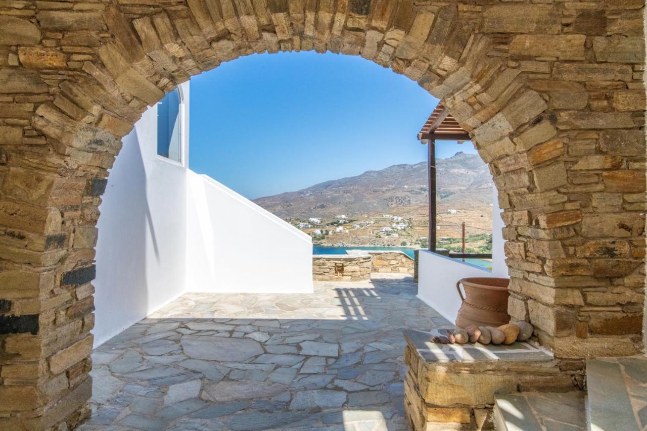 Sail Inn Agios Romanos Exterior foto